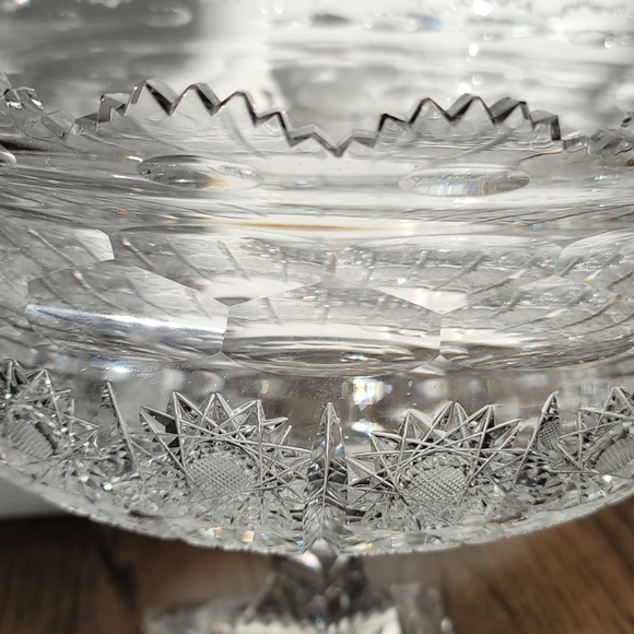 Miller Crystal large pedestal bowl - Picture 5 of 17